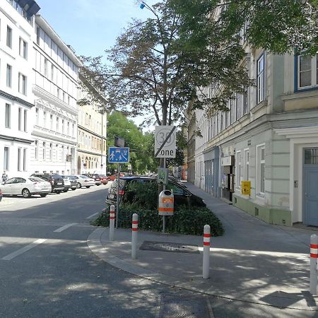 Vienna Gold Apartments - Contactless Check In ภายนอก รูปภาพ