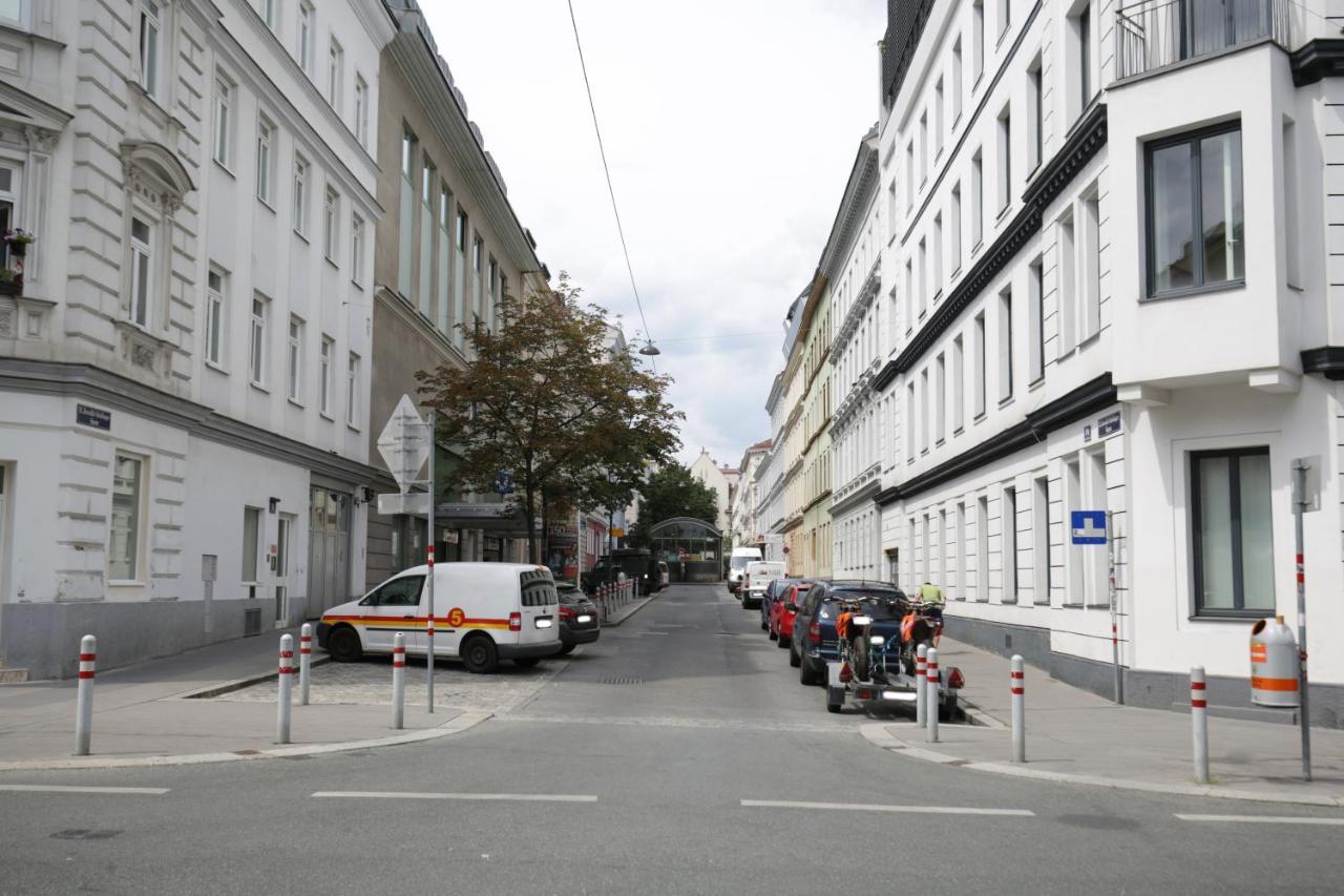 Vienna Gold Apartments - Contactless Check In ภายนอก รูปภาพ