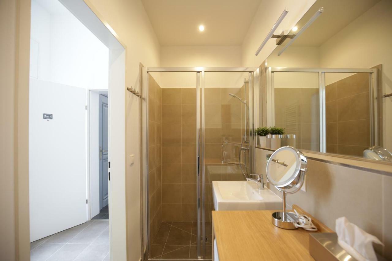 Vienna Gold Apartments - Contactless Check In ภายนอก รูปภาพ